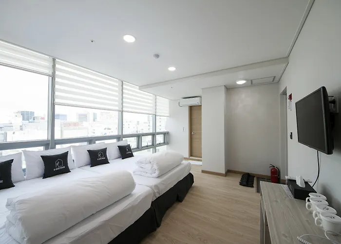 K-guesthouse Premium Nampo 1 3* Busan