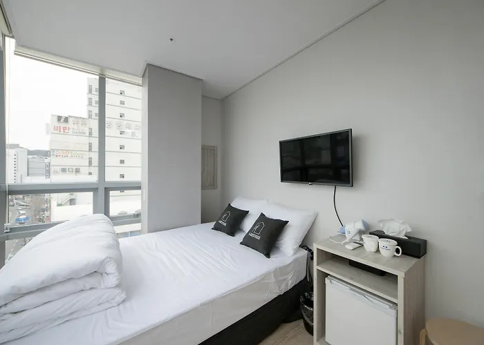 Guest house K-guesthouse Premium Nampo 1 3*